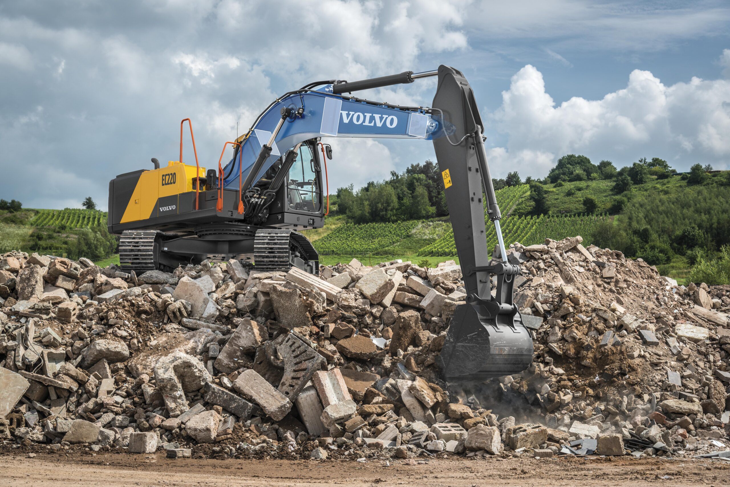 EC220E