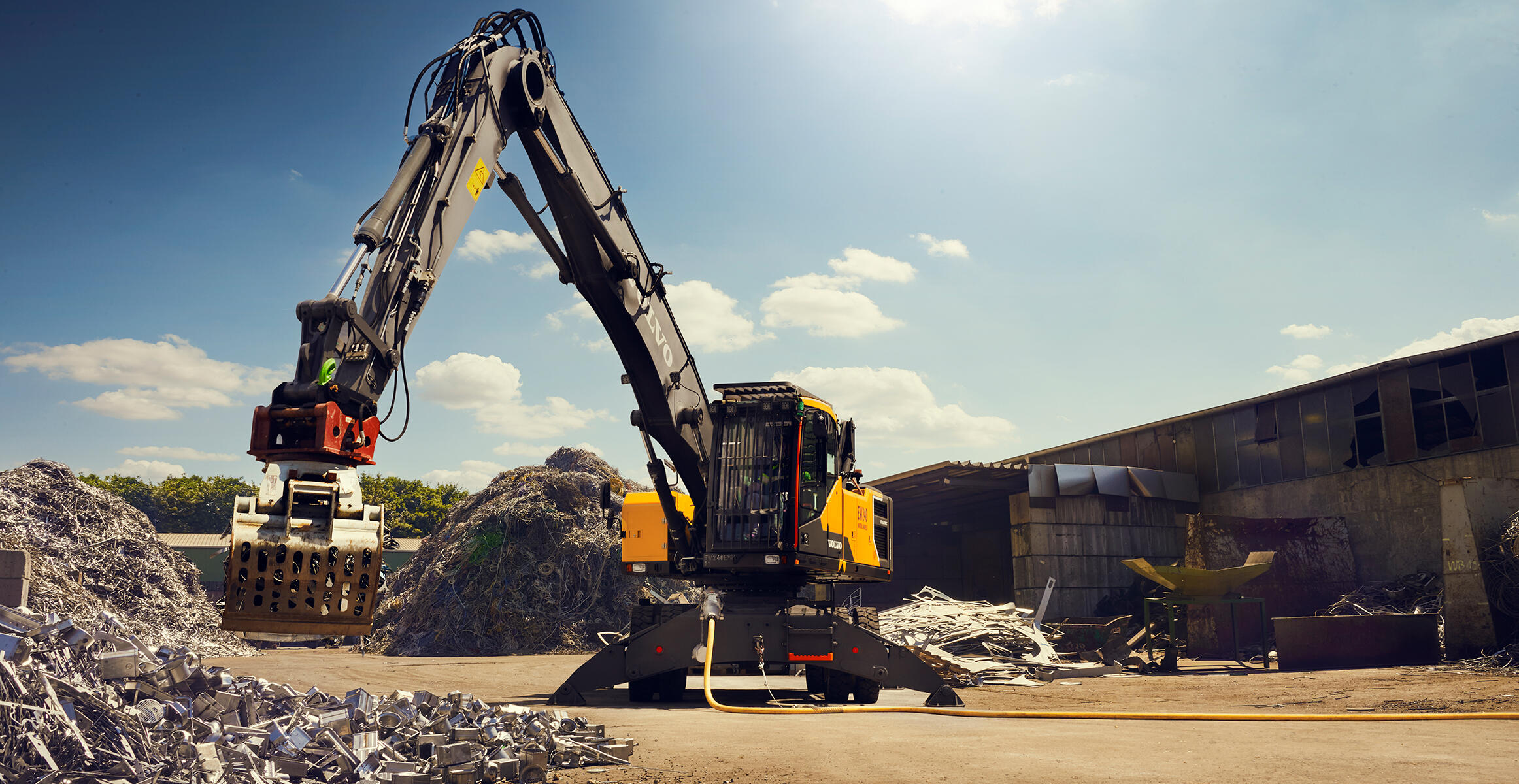 EW240E Material Handler