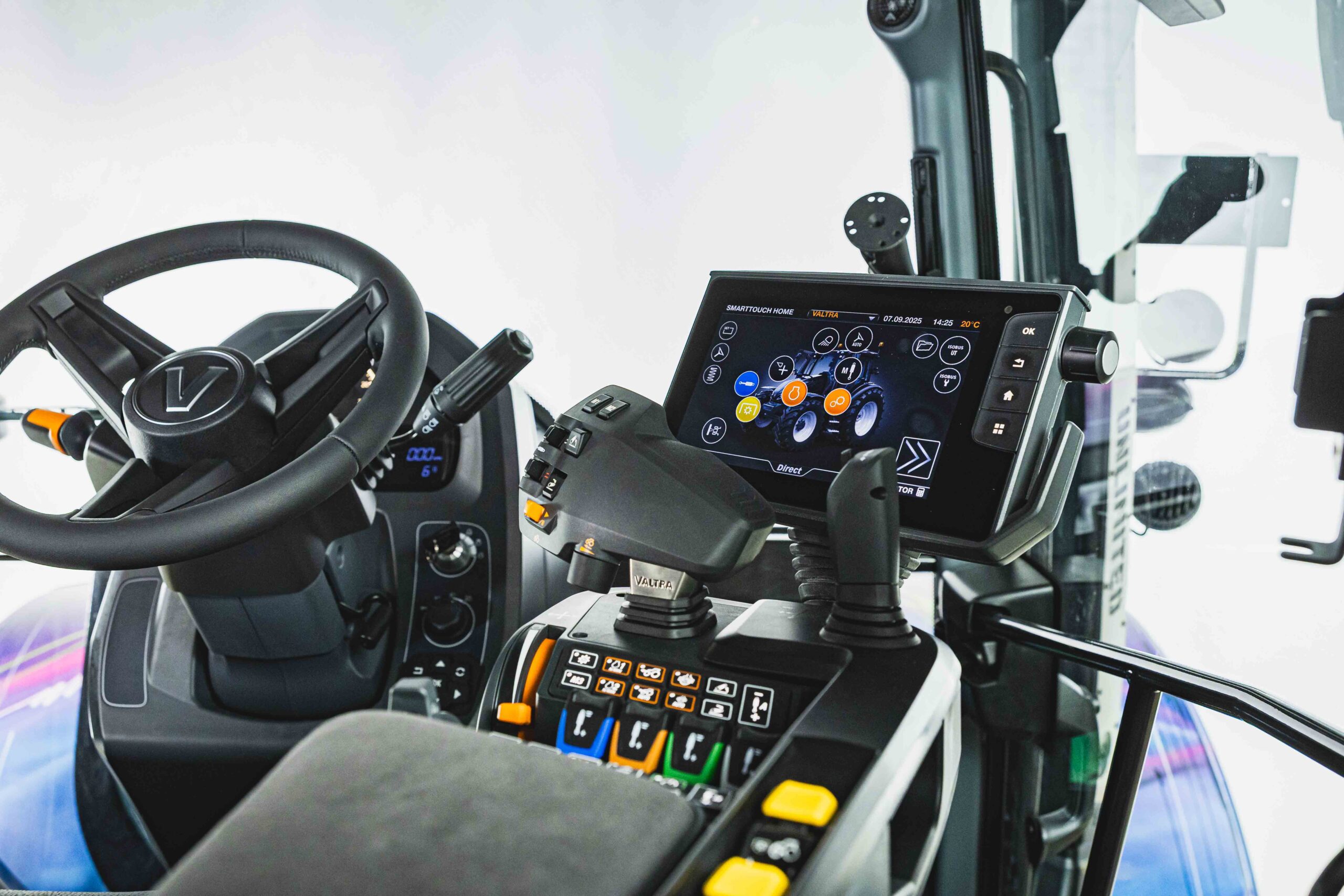 065-valtra-g-cvt-9904